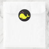 Andy Whale Singletons_yellow,pink on black ラウンドシール (バッグ)