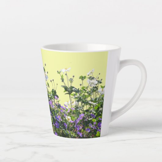 AnemoneとGeranium Cust.イエローラテマグ カフェラテマグ (右)