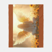Angel in the sunflowers at sunset フリースブランケット (正面)