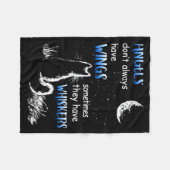 Angels Dont Always Have Wings They Have Whiskers フリースブランケット (正面(横))