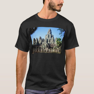 Angkor、カンボジアのBayonの寺院 Tシャツ