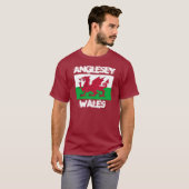 Anglesey、ウェールズの旗が付いているウェールズ Tシャツ (正面フル)