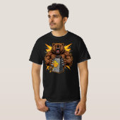 Angry Bear Grating Cheese Grater Hater Tシャツ (正面フル)