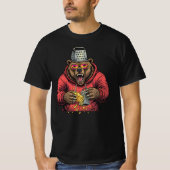 Angry Bear Grating Cheese with Cheese Grater Hat Tシャツ (正面)