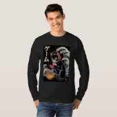 Anime Cat Eating Ramen Japanese Wave Kawaii Neko K Tシャツ (正面フル)