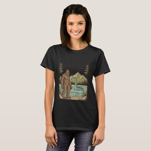 Anime Cryptid Bruh. Retro Sasquatch & Nessie, Otak Tシャツ (正面フル)