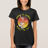 Anime Skateboarder Girl On Retro Sunset Template Tシャツ (正面)