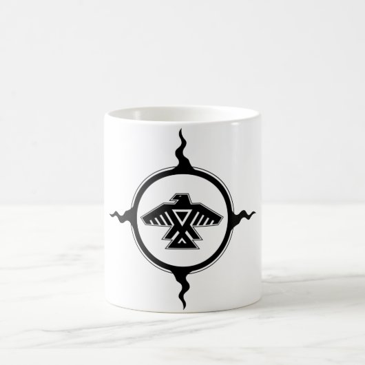 Anishinabek 4の方向マグ コーヒーマグカップ (中央)