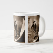 Annie Oakley恋しく思とGun、ヴィンテージ写真ポートレート ジャンボコーヒーマグカップ (正面右)