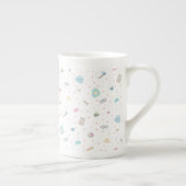 Anniepaddingtonの骨灰磁器のマグ-イリーナKolb著芸術 ボーンチャイナマグカップ (右)