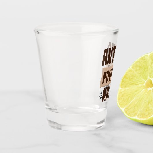 Anthro貧困専攻の人おもしろい類学の学生 ショットグラス (左)