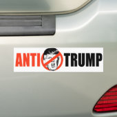 ANTI-TRUMPの旗- バンパーステッカー (車上)