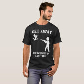 Anti Valentines Day Get Away Cupid  Man Aims Gun Tシャツ (正面フル)