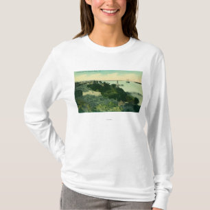 AntiochおよびSan Joaquin川の空中写真 Tシャツ