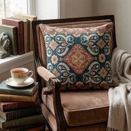 Antique Teal and Maroon Persian Medallion クッション