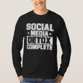 Antisocial Social Media Detox Complete Introvert Tシャツ (正面)