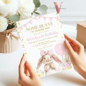 ANY AGEバニーピンクの水色ワイルドフラワー誕生日 招待状