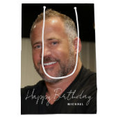 Any Age誕生日トレンディーパーソナライズされた写真 ミディアムペーパーバッグ (裏面)