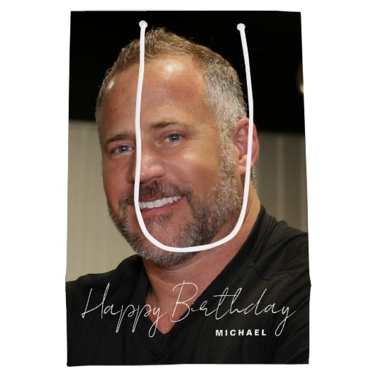 Any Age誕生日トレンディーパーソナライズされた写真 ミディアムペーパーバッグ (裏面)