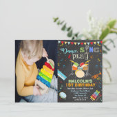 ANY AGE – ボーイミュージック誕生日チョーク招待状 招待状 (スタンド正面)