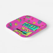 ANY AGE 90sレトロ誕生日パーティーピンクパーソナライズされた ペーパープレート (傾斜あり)