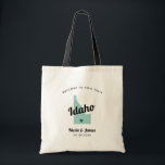 Any Color Idaho Map結婚's Welcomeバッグ, トートバッグ<br><div class="desc">アイダ結婚ホのイメージをフィーチャーし結婚て、町の外のゲストのための週末の歓迎抱き枕。このデザインの任意の部分の色を編集したり、ハートを自分の場所に移動したりで結婚きる。色を変更するにはクリック、カスタマイズしてから「デザインツールを使用して編集」を行う。 編集する要素を選択し、ツールを使用して変更を行う。</div>