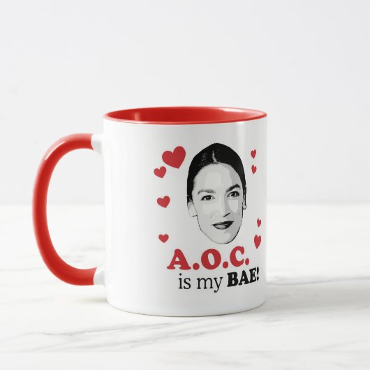 AOCは私のBAE マグカップ (左)