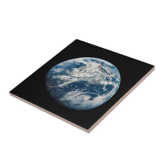 Aollo 8宇宙船から取り出された地球。 タイル (側面)