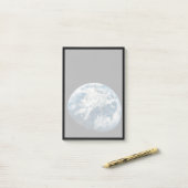 Aollo 8宇宙船から取り出された地球。 ポストイット (デスク上)