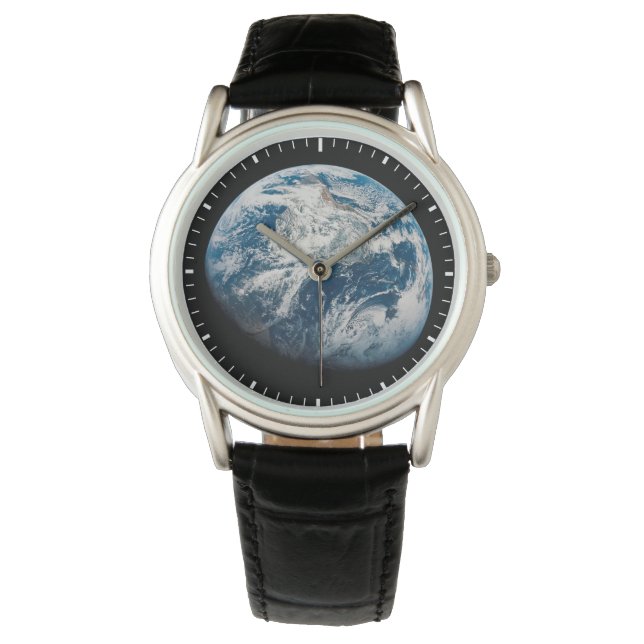Aollo 8宇宙船から取り出された地球。 腕時計 (正面)
