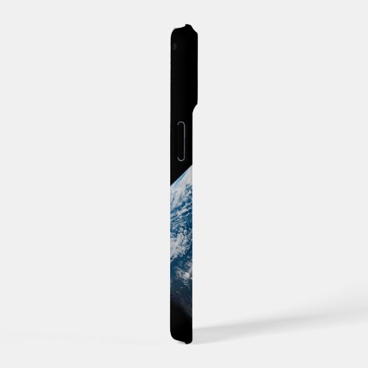 Aollo 8宇宙船から取り出された地球。 iPhone 15ケース (右側面)