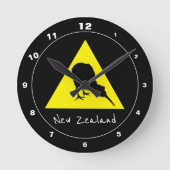 Aotearoa & Kiwi Bird、夜間ニュージーランド旅行 ラウンド壁時計 (正面)