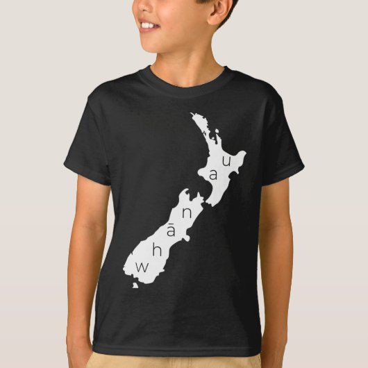 Aotearoa New Zealand With Kiwi Whanau Maori  Tシャツ (正面)