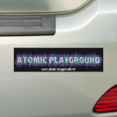 APLogoBumper、www.atomic-playground.net バンパーステッカー (車上)