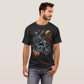 Apocalyptic Battle: Zombie Biker vs. Alien Tシャツ (正面フル)