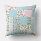 Appleの花のピンクおよび青い花のフェイクなパッチワーク クッション (裏面)