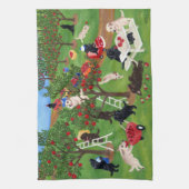 Appleの農場のラブラドールの絵を描くこと キッチンタオル (縦)