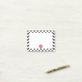 Appleピンクの黒いシェブロンの先生の後it®ノート ポストイット (デスク上)