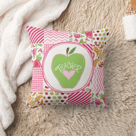 Apple及びパッチワークのInpsiredの先生の緑の枕 クッション (ブランケット)