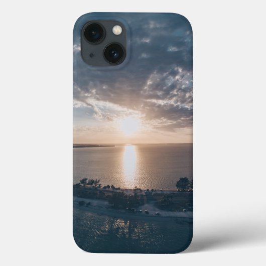 Apple iPhone 13ケースのケースメイト Case-Mate iPhoneケース (裏面)