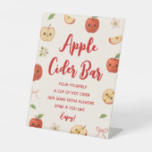 Apple of Our Eye Baby Shower Apple Ciderバー 台座サイン (正面)