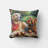 Apple Orchardのゴールデンレトリバー クッション (正面)