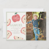 Apple Pickingパーティーグリーンボーイ誕生日写真 招待状 (正面)