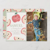 Apple Pickingパーティーグリーンボーイ誕生日写真 招待状 (正面/裏面)