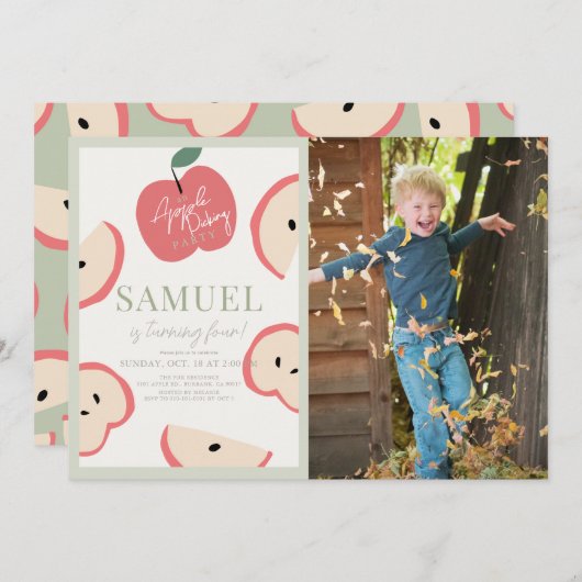 Apple Pickingパーティーグリーンボーイ誕生日写真 招待状 (正面/裏面)