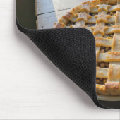 Apple Pie By a Sunny Farmhouse Window マウスパッド (コーナー)