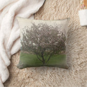 Apple Treeの開花 クッション (ブランケット)