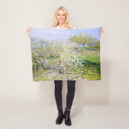 Apple Trees in開花(by Claude Monet) フリースブランケット