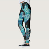 “Aqua Elegance – Manta Ray Leggings” レギンス (左)