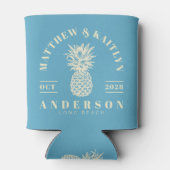 Aqua Sky Tropical Pineapple Wedding Crest 缶クーラー (裏面)